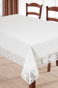 Obrus 140x180 Eurofirany Queen krem koronka